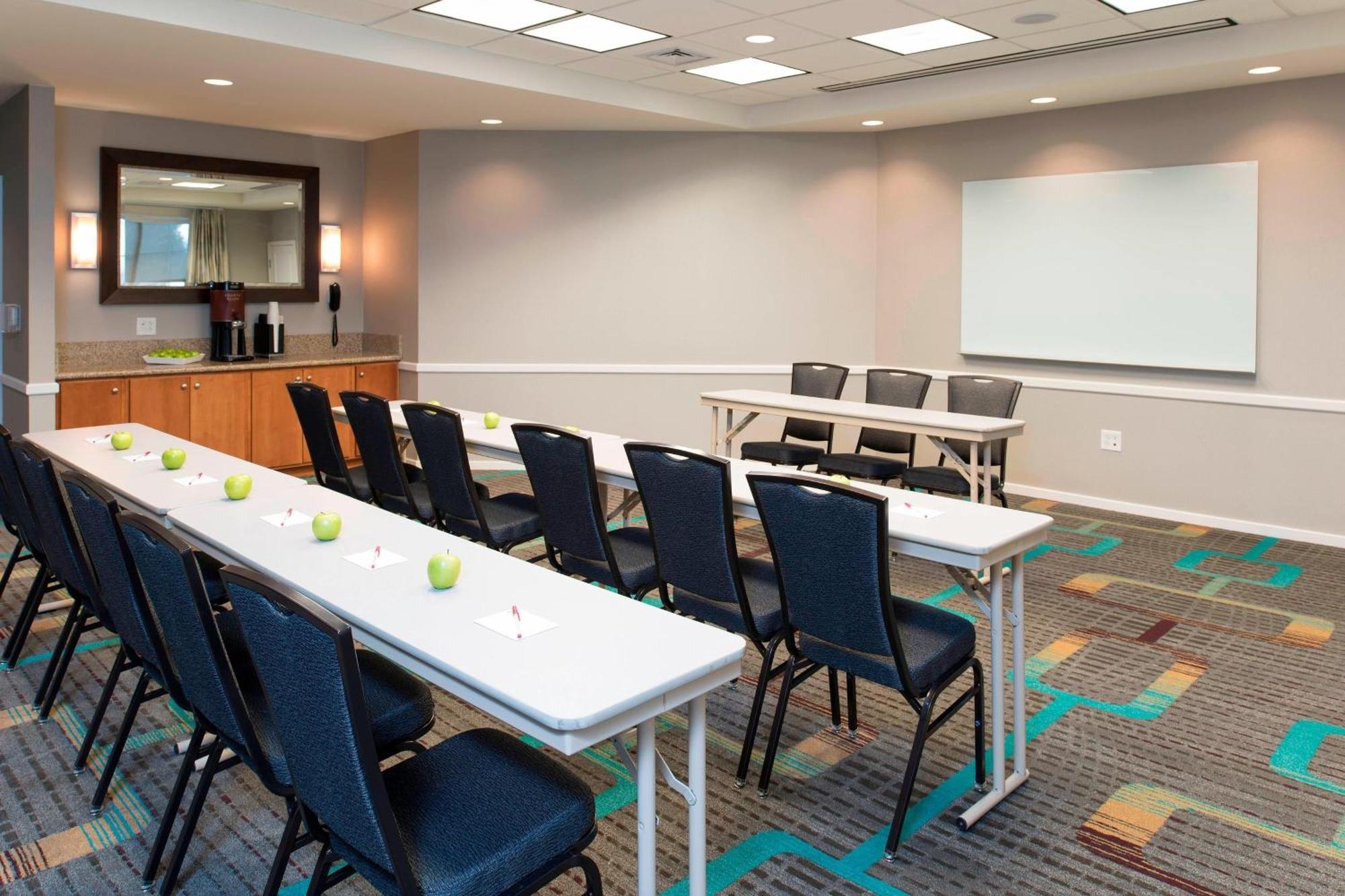 Residence Inn Moline Quad Cities Экстерьер фото